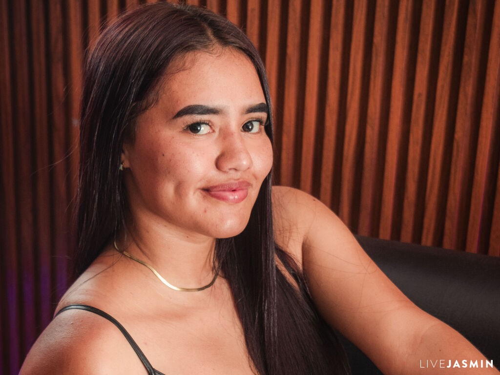 Live cam model AlanaMontiel