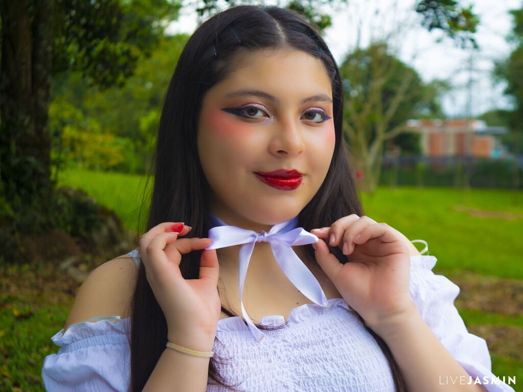 AnnaBeltrann online now