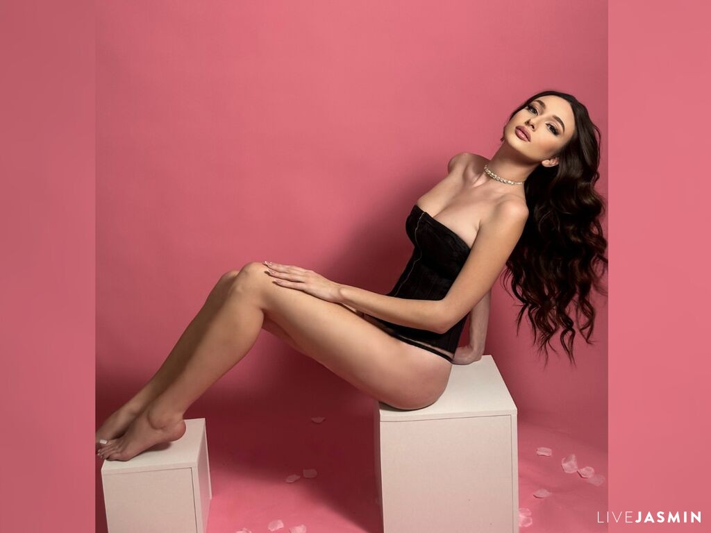 Live cam model BrianaKaine