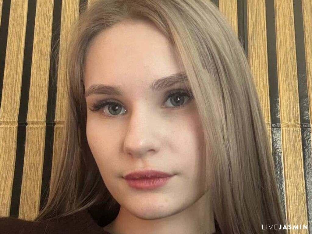 Live cam model CalypsoVirel