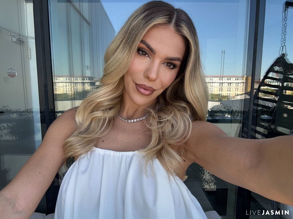 Live cam model ChloeAmbre