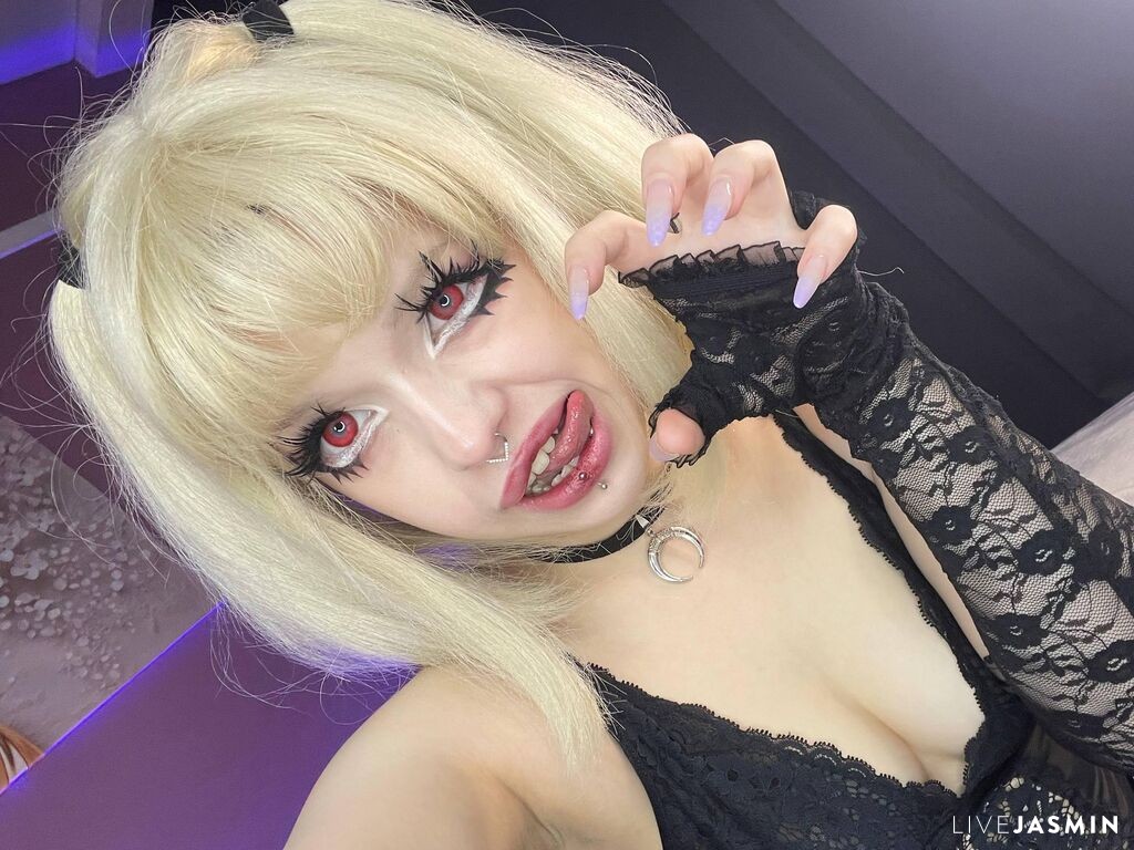 ClaudiaCertis online now