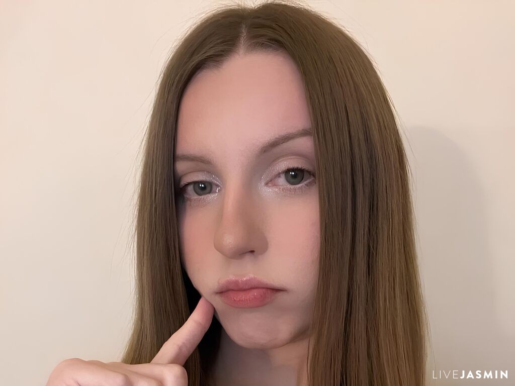 Live cam model FawnTobin