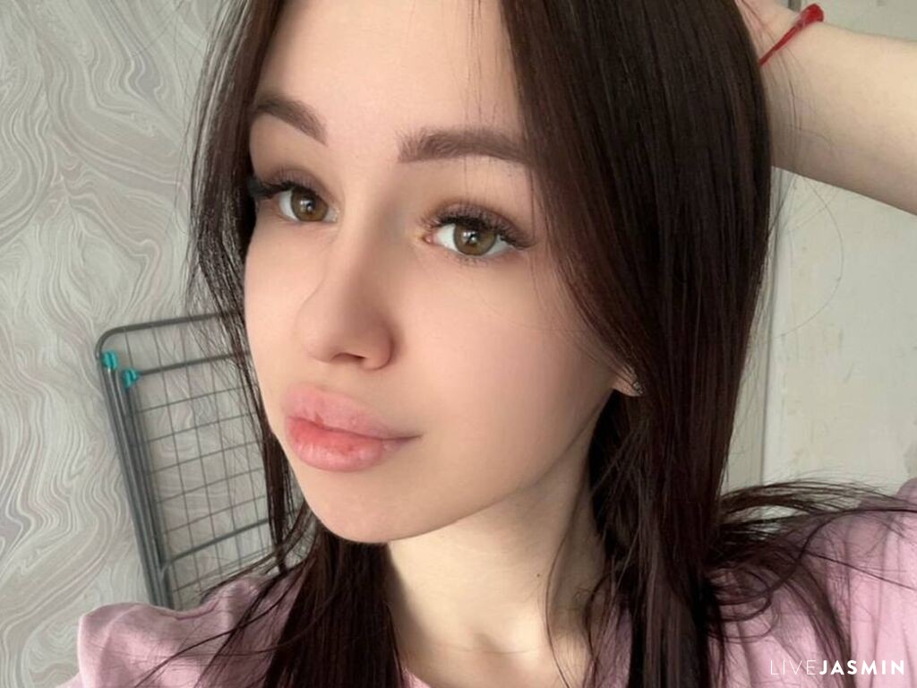 KaleyKurns online now