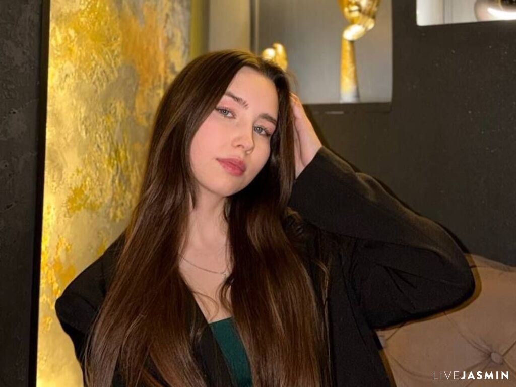 Watch KateSherfield live now