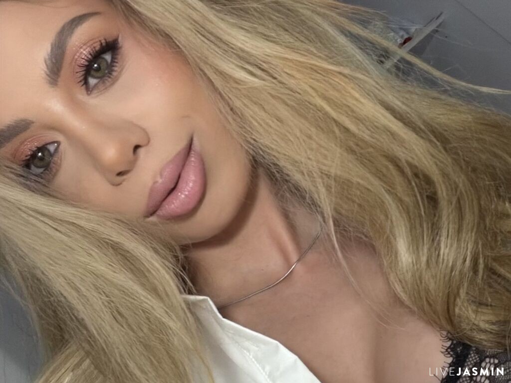 Live cam model KaylaBens