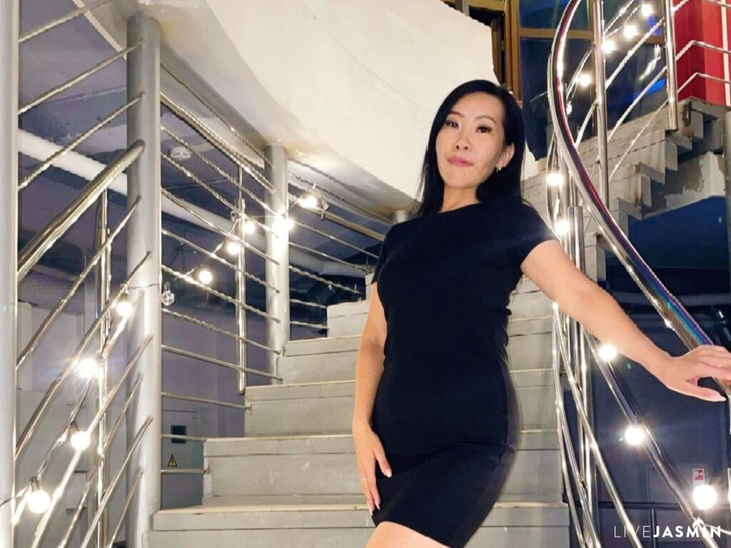 Live cam profile for LiaPak