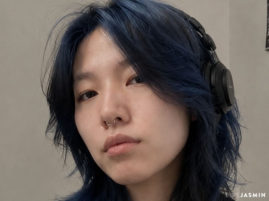 Watch MadokaBaio live now