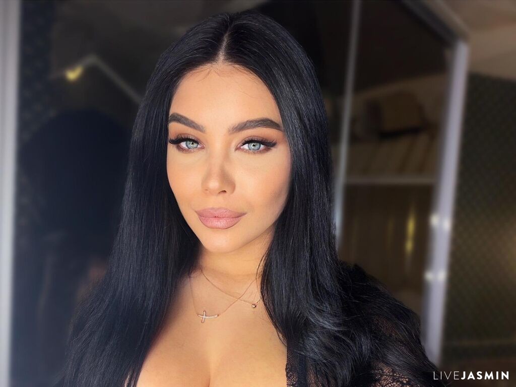 Start a private show with Ryva