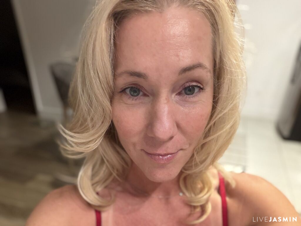 SarahLiberti free chat room