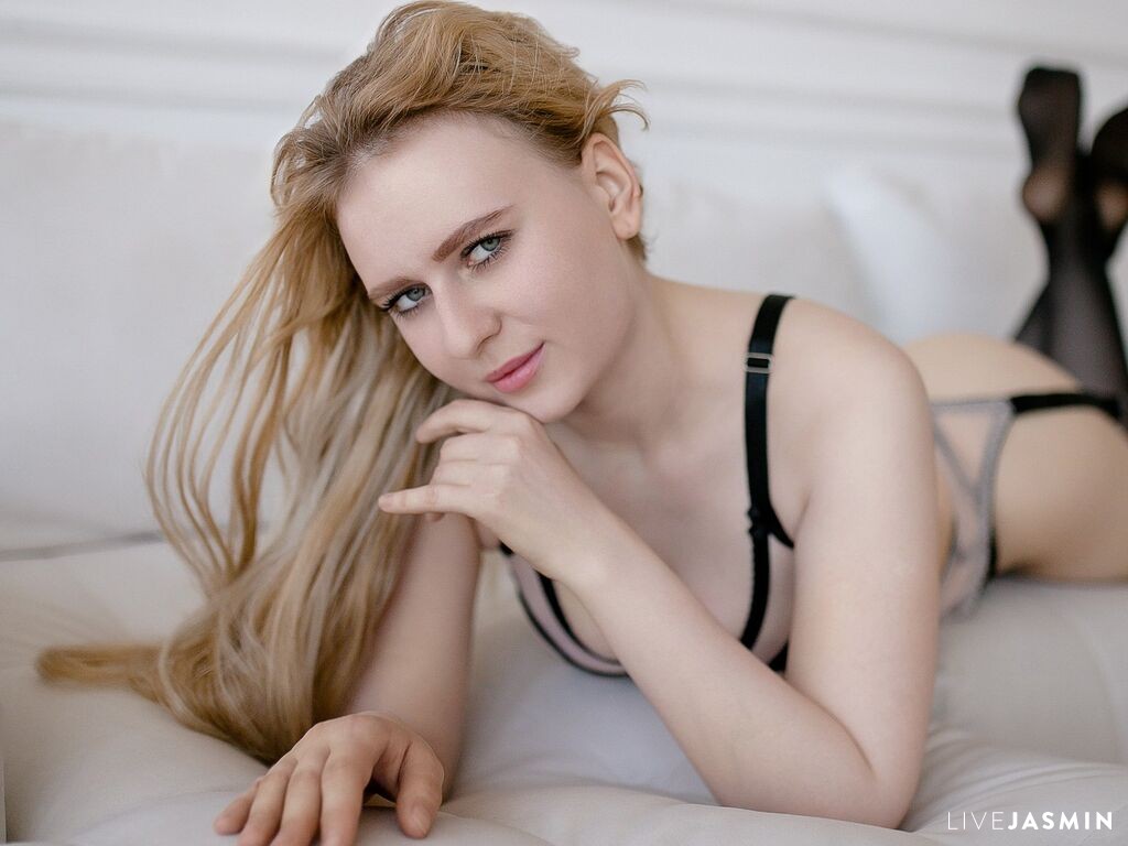 Live cam profile for ShinyLissa