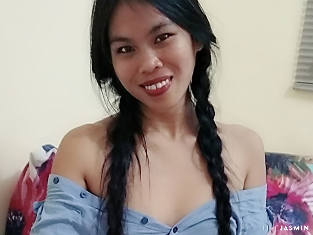 Live cam model SimplyRitz