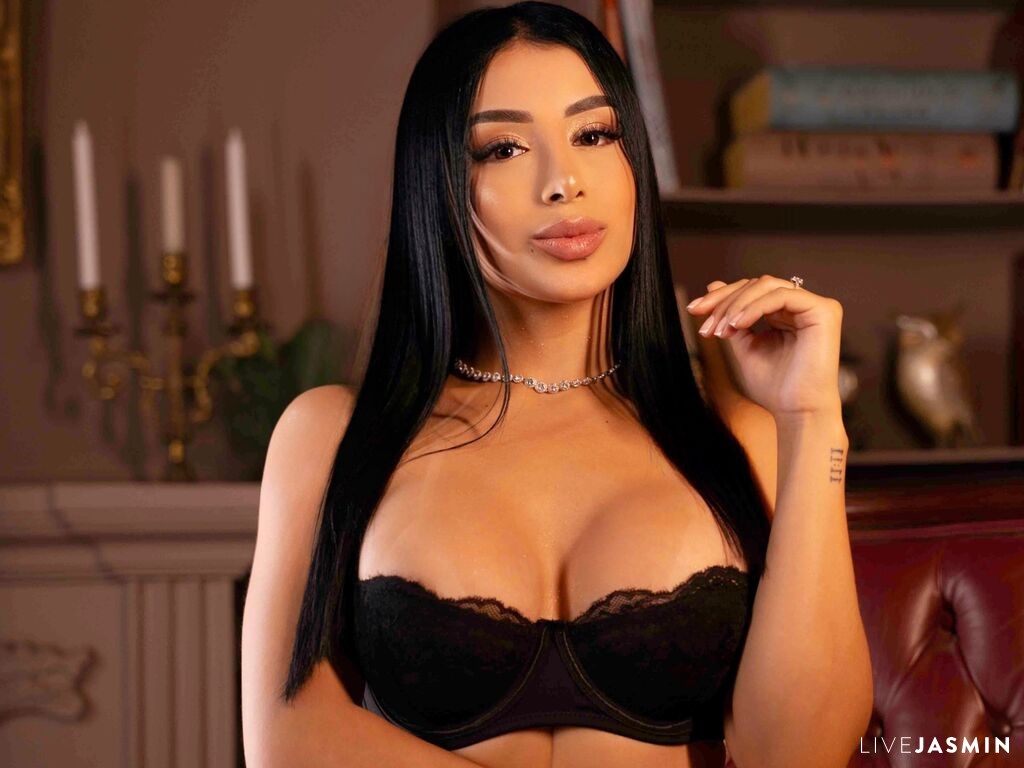 Live cam model Violeta